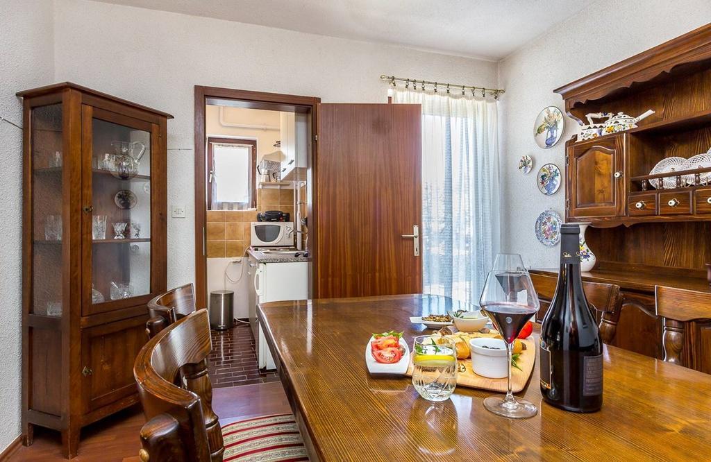 Holiday Home Ermanna Pula Exterior foto